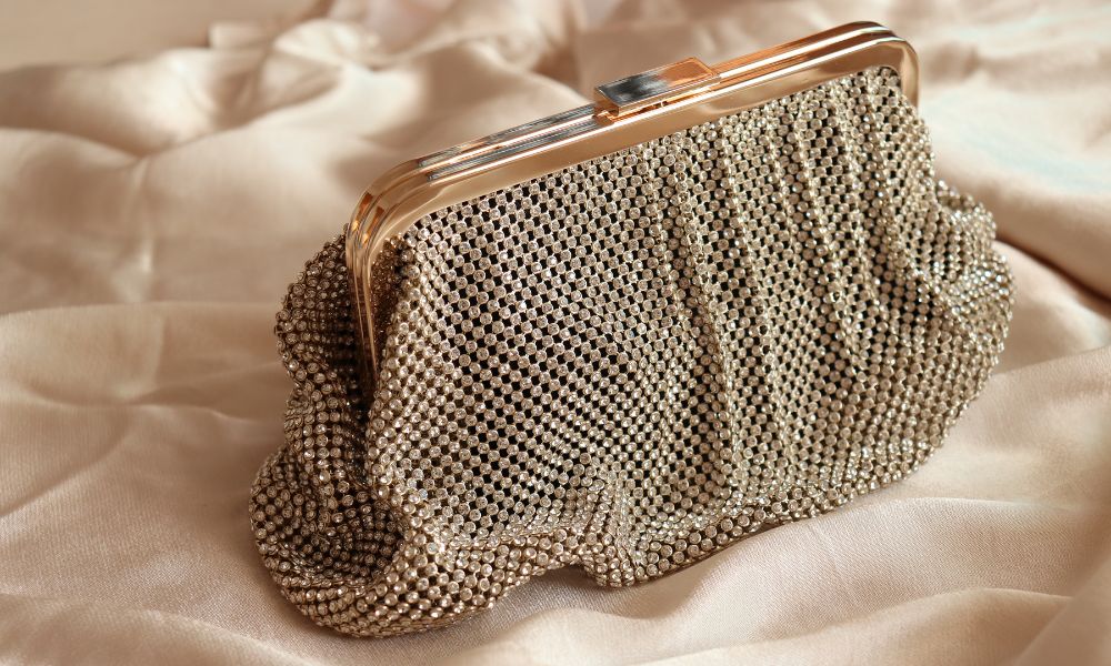 Back clutch bag hotsell